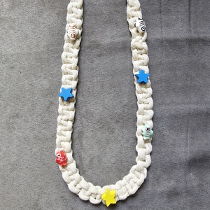 Colier macrame cu peștișori și steluțe - bijuterii - coliere - coliere fără pandative - Artynos.ro