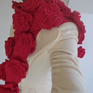 Fular/eșarfă cu trandafiri oversize - îmbrăcăminte și modă - eșarfe, pălării, fularuri - eșarfe - Artynos.ro