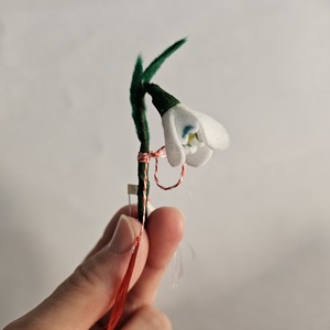 Martisor brosa ghiocel - Artynos.ro
