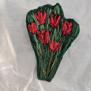 Martisor brosa brodata manual - Artynos.ro