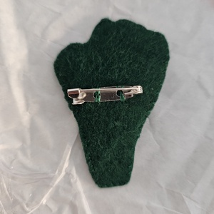 Mărțișor broșă brodată manual - bijuterii - mărțișor - Artynos.ro