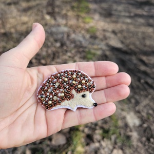 Broșă arici - bijuterii - mărțișor - Artynos.ro