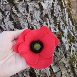 Broșă mac înflorit - bijuterii - broșe - Artynos.ro