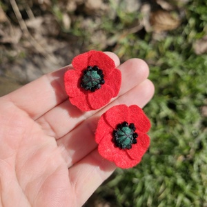 Cercei maci cu margelute - Artynos.ro