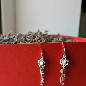 Cercei cu cheita, Bijuterii, Cercei, Cercei lungi, Confectionarea bijuteriilor, Cerceii sunt lucrati manual cu accesorii din metal si tortite de argint marcat 925. Sunt foarte uso..., ARTYNOS