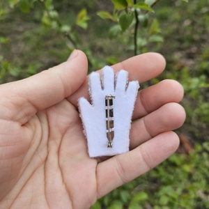 Broșă Michael Jackson glove - bijuterii - broșe - Artynos.ro