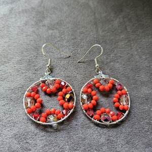 Cercei boemi cu margele, Bijuterii, Cercei, Cercei din margele, Confectionarea bijuteriilor, Cerceii sunt realizati prin tehnica wire wrapping, pe suport din otel, iar pentru atasarea margelel..., ARTYNOS