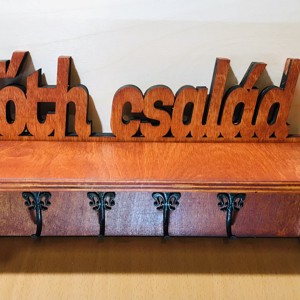 Breloc de perete cu nume de familie unic - casă & stil de viață - accesorii pentru decorat casa - decorațiuni de pereți, decorațiuni suspendate - suport pentru chei - Artynos.ro