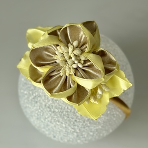 Bentita handmade cu floare din satin - îmbrăcăminte și modă - accesorii păr - accesorii de păr - Artynos.ro