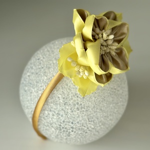 Bentita handmade cu floare din satin - îmbrăcăminte și modă - accesorii păr - accesorii de păr - Artynos.ro