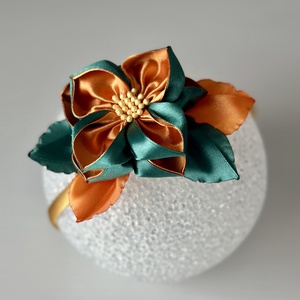 Bentita handmade cu floare din satin - îmbrăcăminte și modă - accesorii păr - accesorii de păr - Artynos.ro