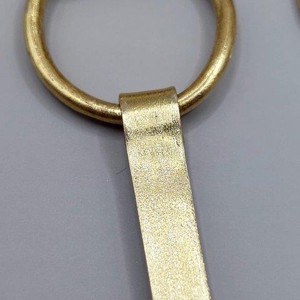 Cercei extra design din alamă lucioasă frumoasă - bijuterii - cercei lungi - Artynos.ro Cercei extra design din alamă lucioasă frumoasă - bijuterii - cercei lungi - Artynos.ro