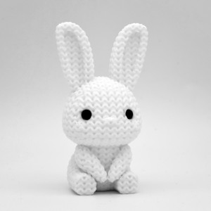 Decoratiune de Paste Iepuras mini cu efect tricotat, disponibila in mai multe culori - Artynos.ro