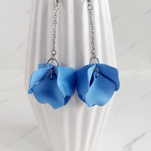 Cercei lungi petale - bijuterii - cercei - cercei lungi - Artynos.ro Cercei lungi petale - bijuterii - cercei - cercei lungi - Artynos.ro