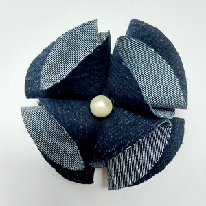 Brosa denim  - Artynos.ro