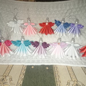 Înger multicolor cu o fustă rotundă -  - Artynos.ro