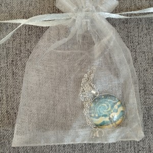 Colier din oțel medical cu lentile din sticlă și motiv Van Gogh -  - Artynos.ro