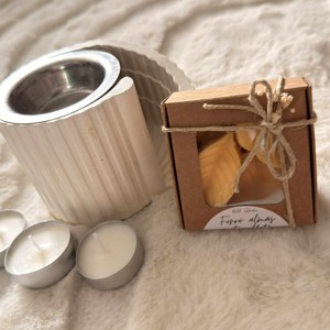 Pachet de ceara parfumata cu vaporizator si infuzor de ceai - Artynos.ro