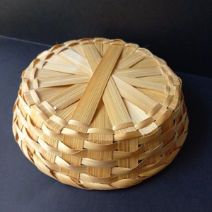 Coșuleț împletit cu diametrul de 20 cm, pentru decorare  -  - Artynos.ro