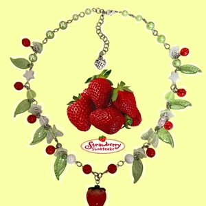 Colier handmade Strawberry Shortcake - Artynos.ro