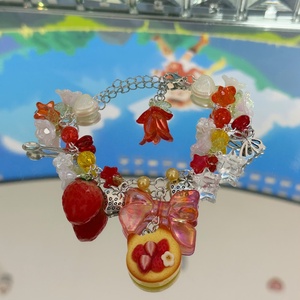 Brățară Handmade Inspirată de Hello Kitty Strawberry Cake - bijuterii - brățări - brățări din mărgele - Artynos.ro