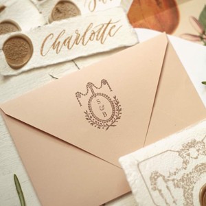 Plic nude - C6 - 25 bucati, , , Plic nude/ drapat (fara imprimare! )

Dimensiuni: 11,4 × 16,2 cm (C6), pentru invitatii A6 sau 10 x..., ARTYNOS
