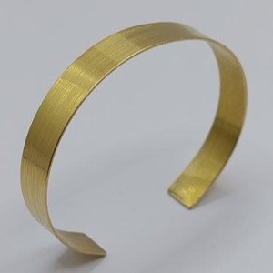 Set minimalist de bijuterii din alamă - bijuterii - seturi de bijuterii - Artynos.ro Set minimalist de bijuterii din alamă - bijuterii - seturi de bijuterii - Artynos.ro