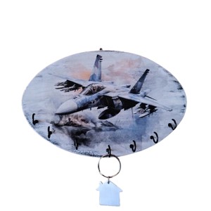 Breloc de perete din lemn cu avion de lupta, , , Breloc de perete din lemn cu avion de lupta.
Vine cu 7 carlige negre pentru chei.
Dimensiuni aprox...., ARTYNOS