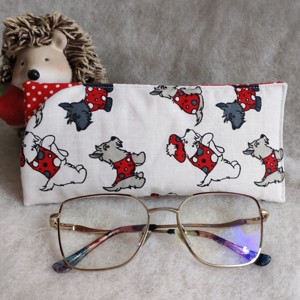 Etui pentru ochelari cu motiv de terrier scoțian roșu-alb � căptușit, realizat manual -  - Artynos.ro
