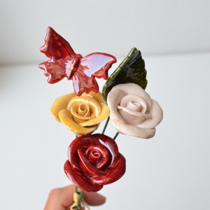 Buchet de trandafiri, flori mixte din ceramică - casă & stil de viață - decorațiuni de casă - accesorii florale - buchete de flori - Artynos.ro