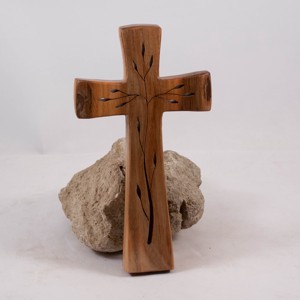 Cruce din lemn modelată, cruce de perete -  - Artynos.ro