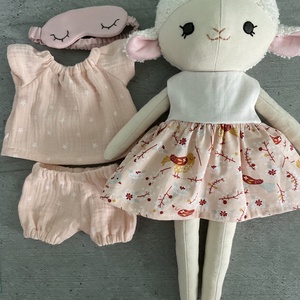 Papusa oita handmade cu hainute de schimb - jucării și echipamente pentru copii - jucării și accesorii pentru copii - păpușă de îmbrăcat - Artynos.ro