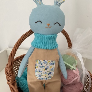 Iepuraș cusut handmade, Jucării și echipamente pentru copii, Plușuri, Iepure de pluș, Broderie, Cusătură, ARTYNOS