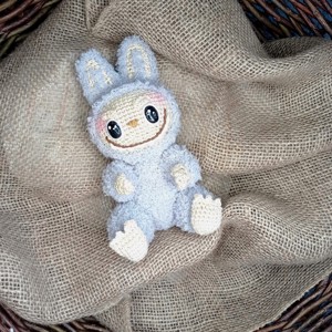 Croșetați Labubu - personajul de pluș preferat al lui TikTok! - jucării și echipamente pentru copii - plușuri - figurine de pluș - Artynos.ro