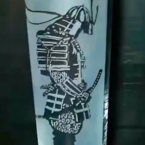 Pahar de sticla gravat manual cu motiv samurai , , , ARTYNOS