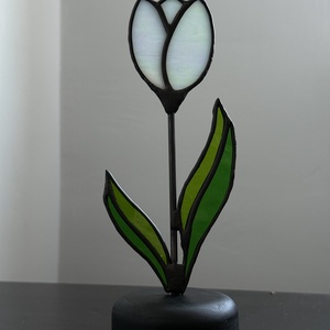 Lalea din vitraliu cu bază din lemn masiv de fag � decor handmade colorat - casă & stil de viață - decorațiuni de casă - accesorii florale - flori la fir - Artynos.ro
