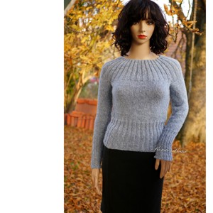 MADONNAALPAKA - pulover exclusiv tricotat manual / albastru SKY - îmbrăcăminte și modă - haine damă - hanorace, cardigane - Artynos.ro