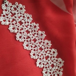 Bratara dantela alba, confectionata cu suveicuta in tehnica frivolite, bratara pentru mireasa, bratara alba din dantela - bijuterii - brățări - brățări din mărgele - Artynos.ro