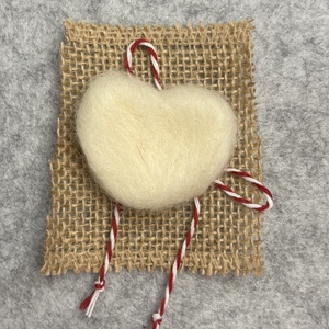 Martisor inima - bijuterii - mărțișor - Artynos.ro