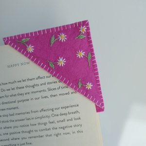 Semn de carte - arte vizuale și accesorii  - cărți de calendar, cărți sport - Artynos.ro