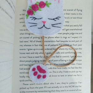 Semn de carte , Arte vizuale si accesorii , Carti de calendar, carti sport, Broderie, ARTYNOS