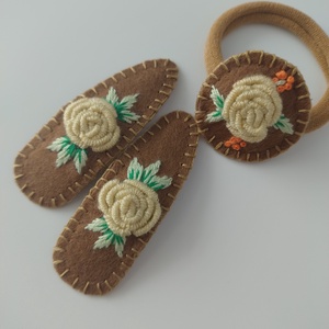 Agrafe pentru par si elastic , Imbracaminte si moda, Accesorii par, Clema de par si ac de par, Broderie, ARTYNOS