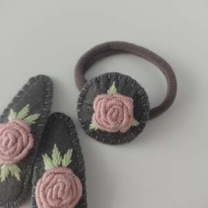 Agrafe pentru par si elastic , Imbracaminte si moda, Accesorii par, Clema de par si ac de par, Broderie, ARTYNOS