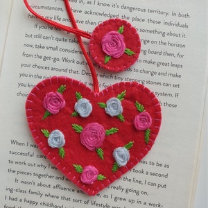 Semn de carte , Arte vizuale si accesorii , Carti de calendar, carti sport, Broderie, ARTYNOS