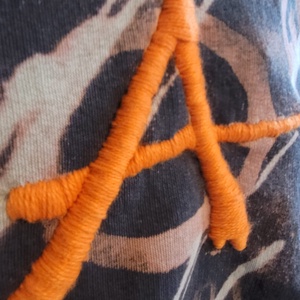 Hanorac Custom � Bleached, Hand Embroidered - îmbrăcăminte și modă - haine damă - hanorace, cardigane - Artynos.ro