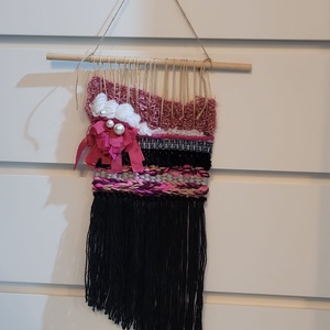 Tapiserie decorativă perete handmade, Decor boho chic roz fuchsia și denim reciclat - casă & stil de viață - decorațiuni de casă - decorațiuni de pereți - decor de pereți, macrame - Artynos.ro