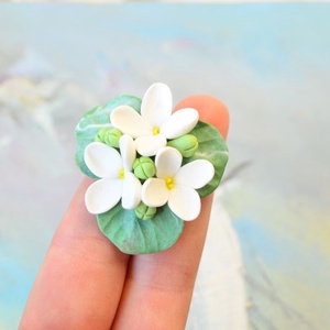 Liliac alb - Brosa martisor, Bijuterii, Brose, Altele, ARTYNOS