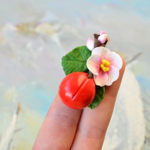 Ramura de cires- Brosa martisor, Bijuterii, Brose, , Brosa cu ramura de cires
-3 cm

*** Descopera colectia noastra de martisoare lucrate cu grija si pa..., ARTYNOS