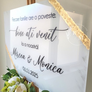 Panou intampinare nunta din plexiglas alb cu detalii aurii - accesorii nuntă - materiale decor pentru nuntă - tablouri și indicatoare nuntă - Artynos.ro