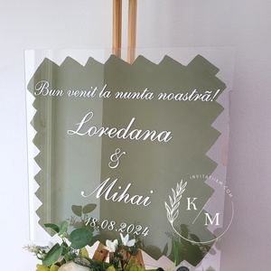 Panou intampinare nunta din plexiglas alb si verde olive - accesorii nuntă - materiale decor pentru nuntă - tablouri și indicatoare nuntă - Artynos.ro